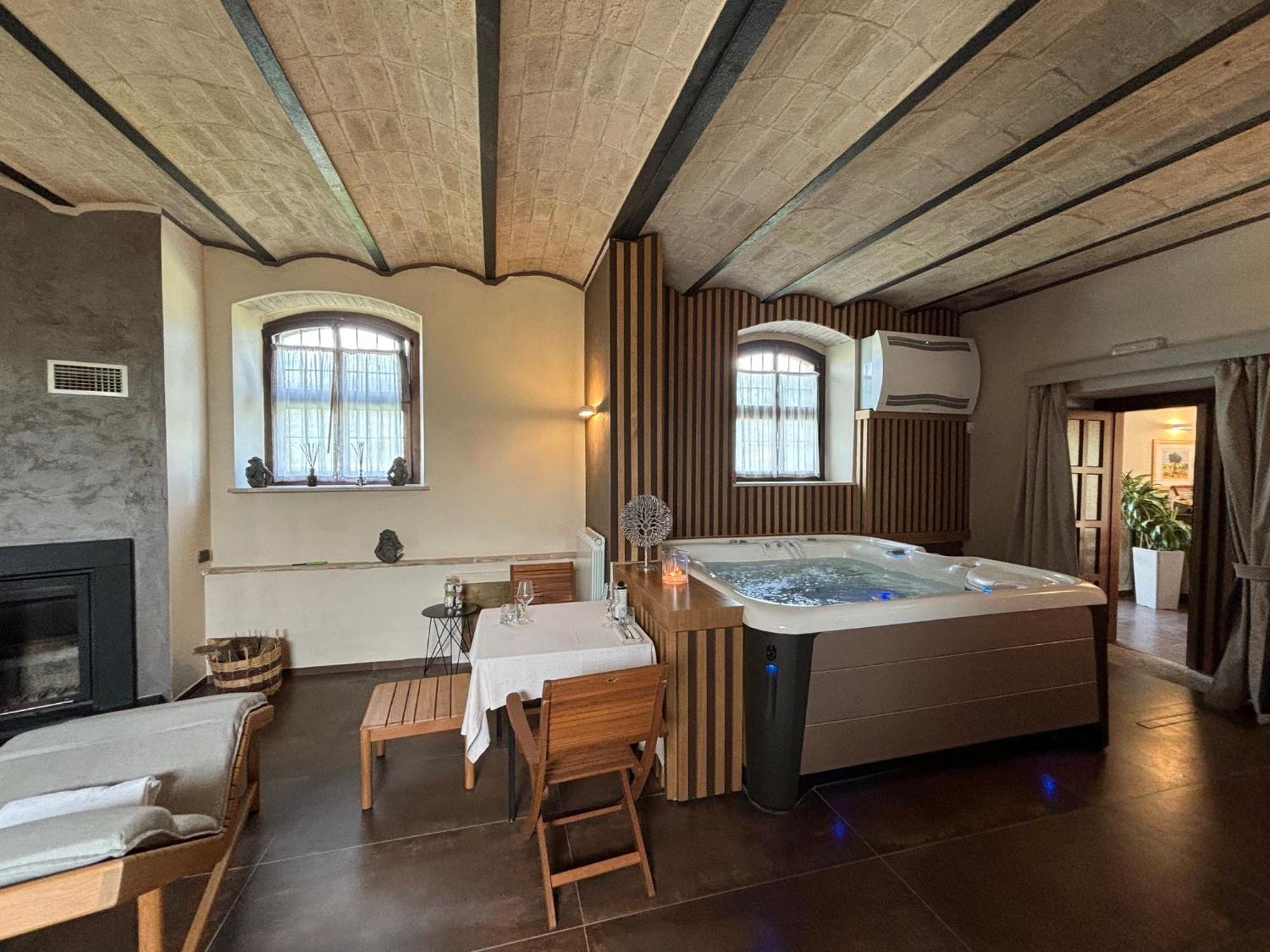 Borgo Degli Angeli Resort E Spa San Vitale Bagian luar foto