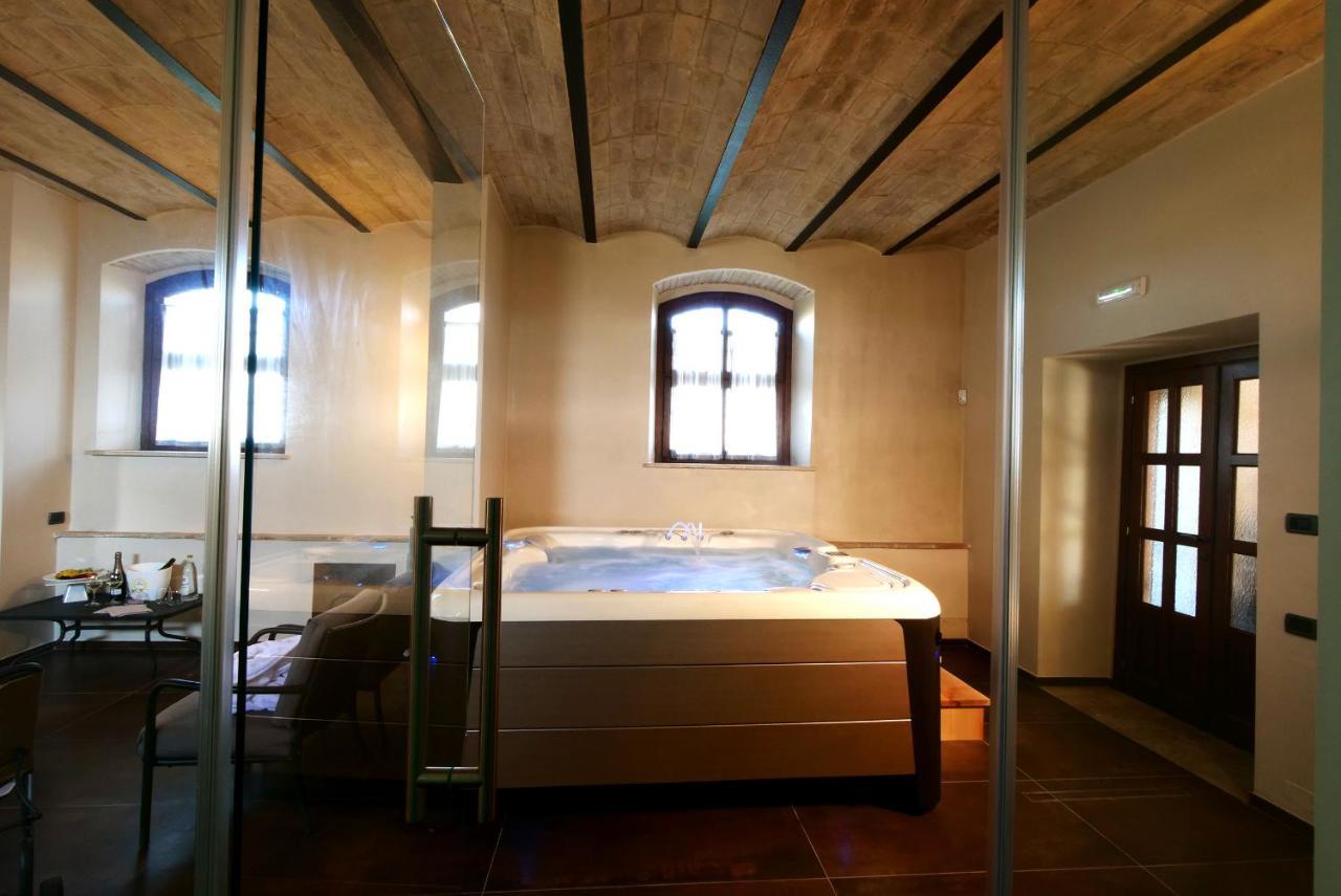 Borgo Degli Angeli Resort E Spa San Vitale Bagian luar foto